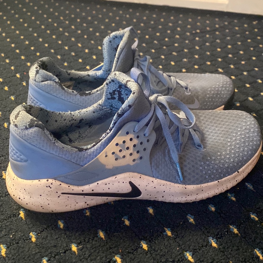 North Carolina Tar Heels Training shoes